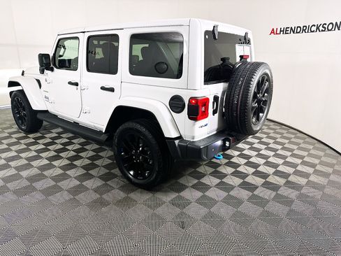 Used 2022 Jeep Wrangler Unlimited Sahara image 5