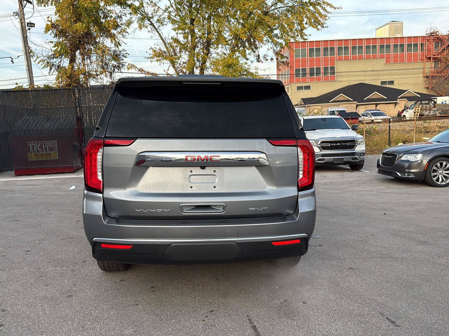 Used 2021 GMC Yukon SLT AWD/4WD image 4