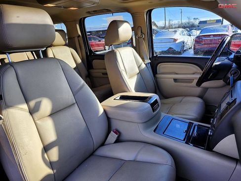 Used 2013 GMC Yukon XL Denali image 24