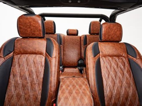 Used 2026 Jeep Gladiator Sport image 3