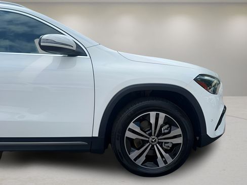 Used 2025 Mercedes-Benz GLA 250 4MATIC image 22