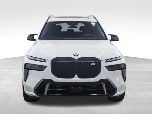 Certified 2024 BMW X7 M60i w/ Executive Package image 8