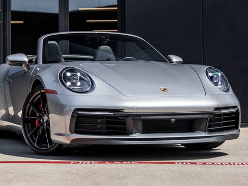 Used 2023 Porsche 911 Carrera S RWD image 9