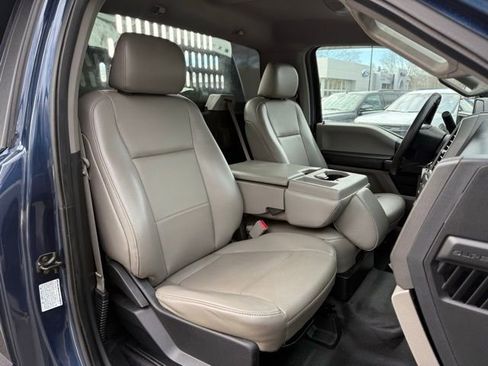 Certified 2017 Ford F550 4x4 Regular Cab Super Duty image 18