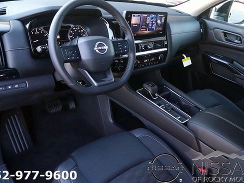 New 2026 Nissan Pathfinder SV image 9