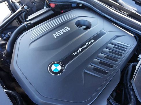 Used 2017 BMW 740i image 16