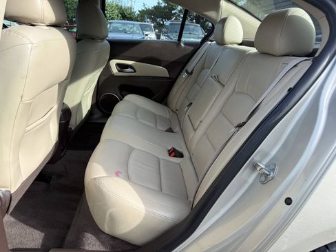 Used 2015 Chevrolet Cruze LT w/ Sun, Sound and Sport Package FWD image 11