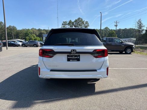 Certified 2026 Honda Odyssey EX-L image 6