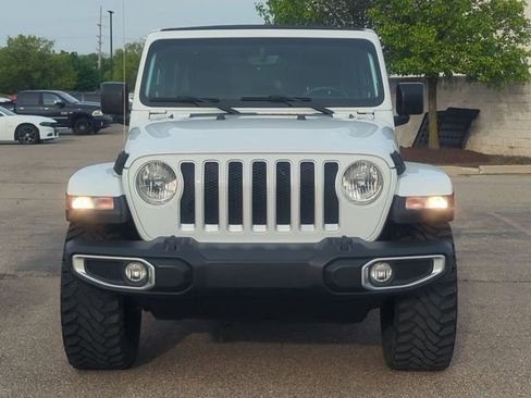 Used 2019 Jeep Wrangler Unlimited Sahara AWD/4WD image 8