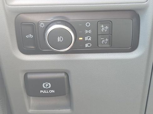 Used 2024 Ford F150 XLT AWD/4WD image 24