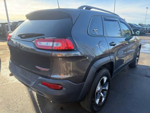 Used 2016 Jeep Cherokee Trailhawk w/ Comfort/Convenience Group image 3