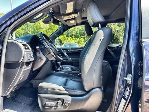 Used 2023 Lexus GX 460 Premium w/ Premium Package AWD/4WD image 3
