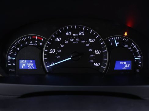 Used 2015 Toyota Camry LE FWD image 8