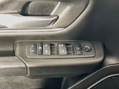 Used 2023 RAM 1500 Big Horn RWD image 16