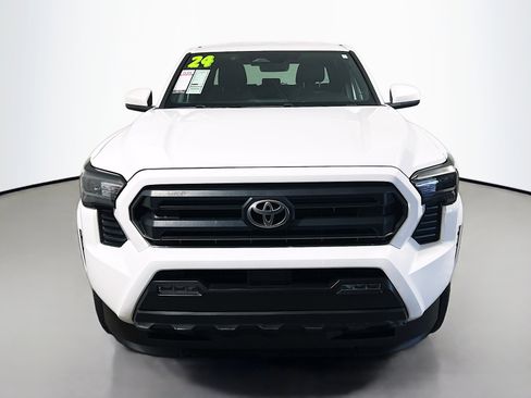 Used 2024 Toyota Tacoma SR5 image 11