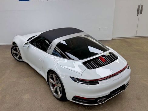 Used 2024 Porsche 911 Targa 4S w/ Premium Package image 40