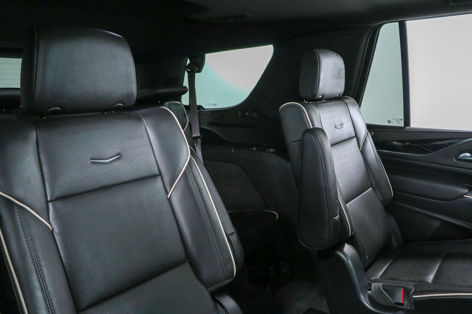 Used 2023 Cadillac Escalade Sport w/ Touring Package AWD/4WD image 34