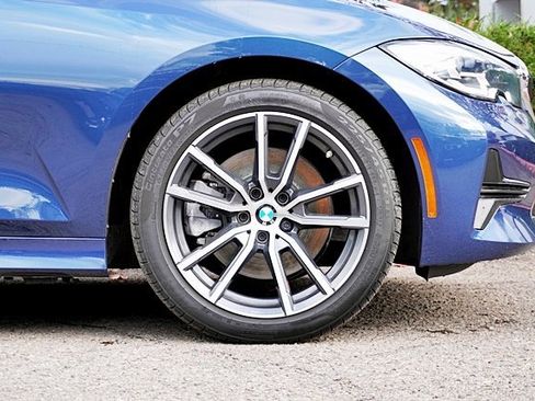 Used 2022 BMW 330i Sedan w/ Driving Assistance Package image 8