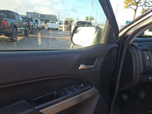 Used 2019 Chevrolet Colorado LT image 9