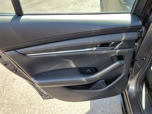 Used 2025 MAZDA MAZDA3 s image 9
