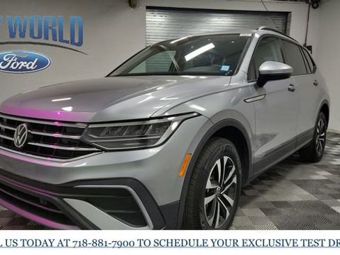 Used 2024 Volkswagen Tiguan S image 4