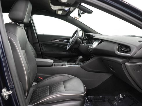 Used 2019 Buick Regal Avenir FWD image 11