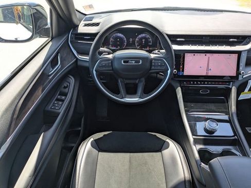 New 2026 Jeep Grand Cherokee Altitude RWD image 30