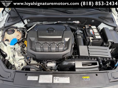 Used 2018 Volkswagen Passat 2.0T R-Line w/ R-Line Lighting Package FWD image 35