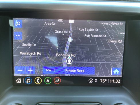 Used 2023 GMC Acadia AT4 w/ Technology Package image 6