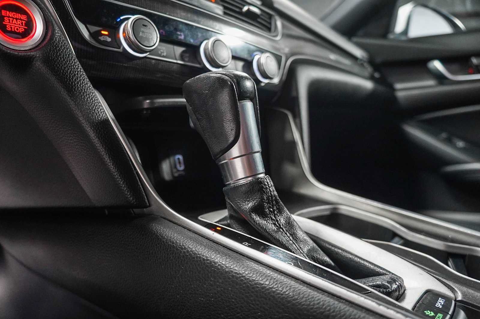 Used 2018 Honda Accord Sport image 24