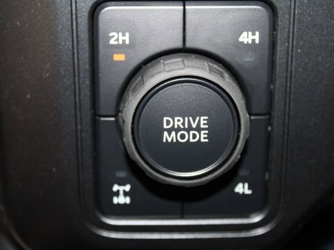 New 2026 Ford F250 Lariat w/ Black Appearance Package image 51