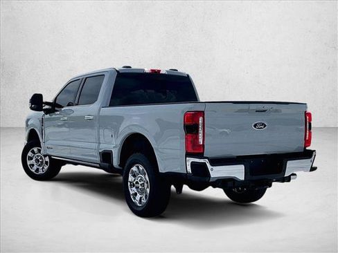 Used 2025 Ford F250 Lariat w/ Lariat Ultimate Package AWD/4WD image 13