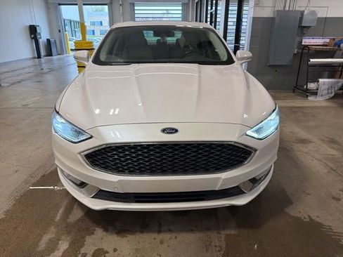 Used 2018 Ford Fusion Energi Platinum FWD image 4