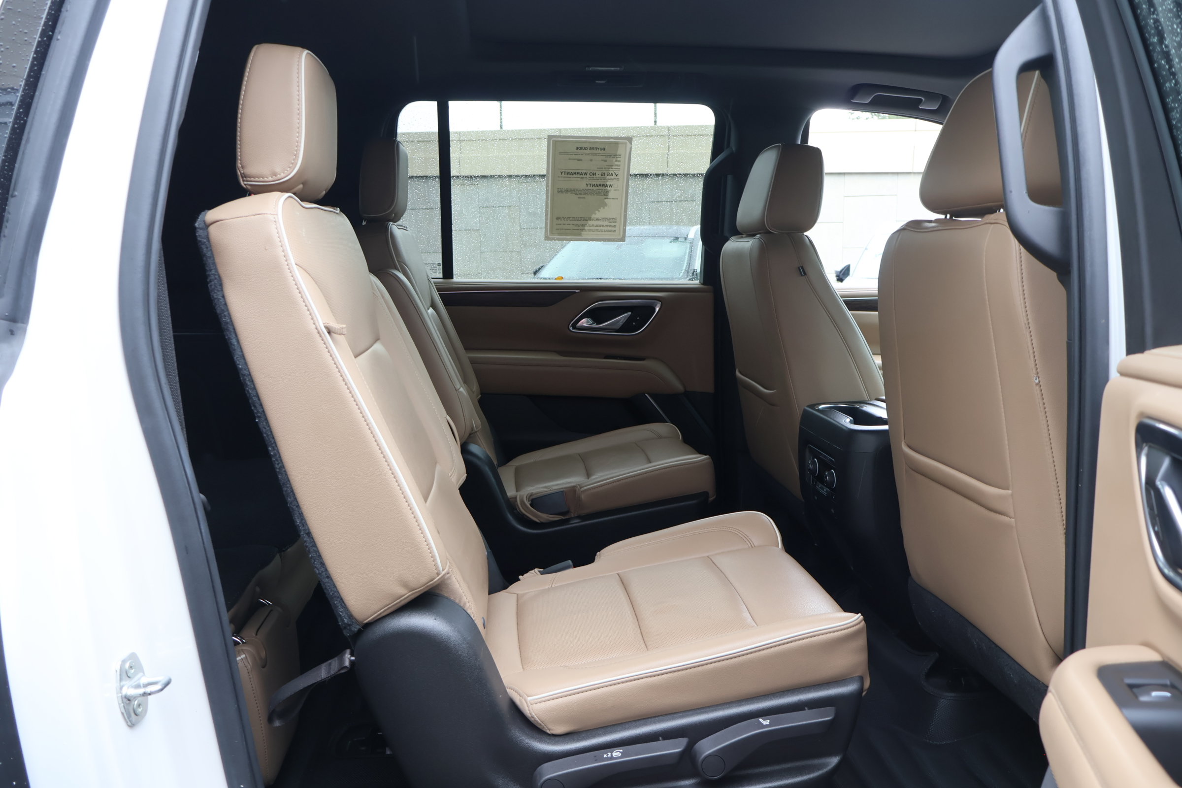 Used 2021 Chevrolet Suburban Premier w/ Premium Package RWD image 25