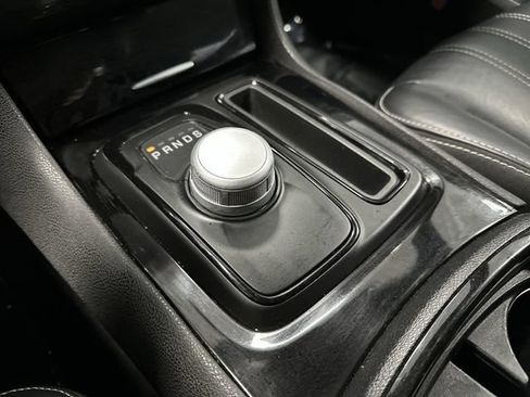 Used 2017 Chrysler 300 S image 20