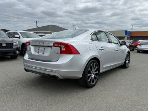 Used 2018 Volvo S60 T5 Inscription image 6