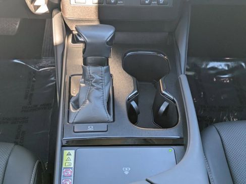 Used 2024 Lexus ES 350 w/ Premium Package image 16