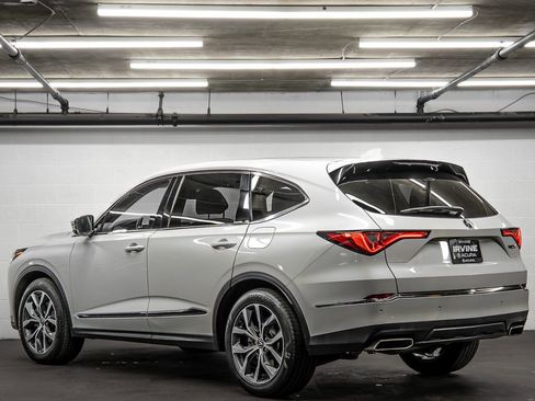 Used 2022 Acura MDX FWD w/ Technology Package image 3