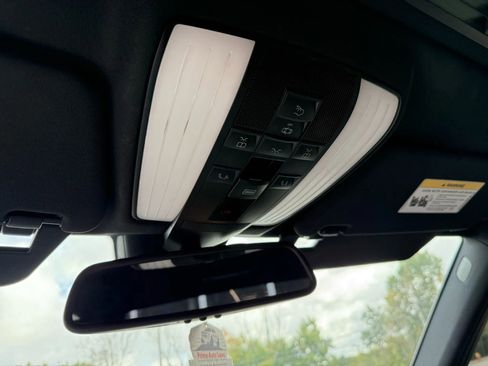 Used 2014 Mercedes-Benz E 350 Sedan image 21