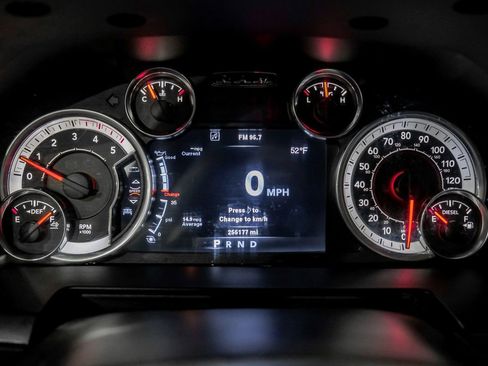 Used 2013 RAM 2500 Laramie w/ Convenience Group image 18