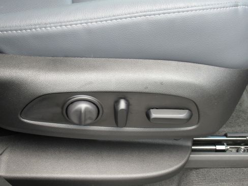 Used 2020 Chevrolet Traverse Premier image 11