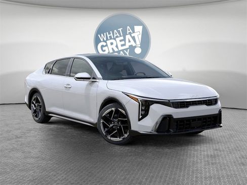 New 2025 Kia K4 GT-Line image 8