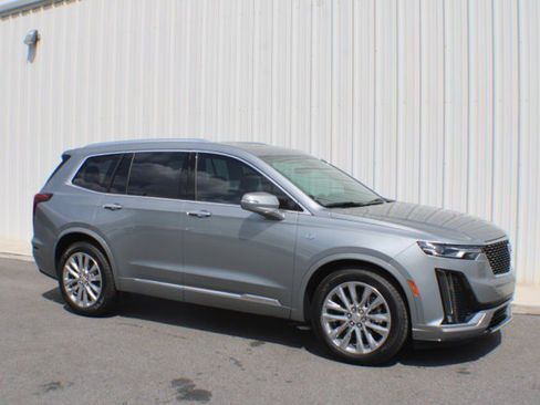 Certified 2024 Cadillac XT6 Premium Luxury FWD image 1