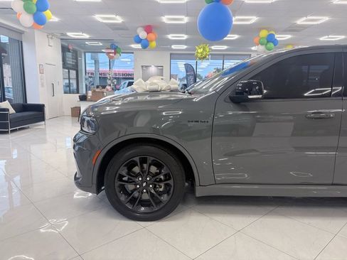 Used 2022 Dodge Durango R/T w/ Blacktop Package AWD/4WD image 6