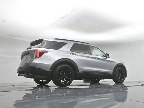 Certified 2023 Ford Explorer ST-Line w/ Class IV Trailer Tow Package RWD image 48