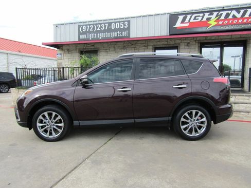 Used 2017 Toyota RAV4 Limited image 2