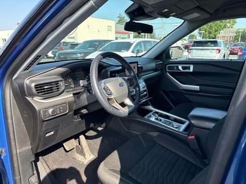 Used 2021 Ford Explorer XLT AWD/4WD image 8