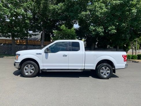 Used 2019 Ford F150 XLT w/ Equipment Group 302A Luxury AWD/4WD image 2