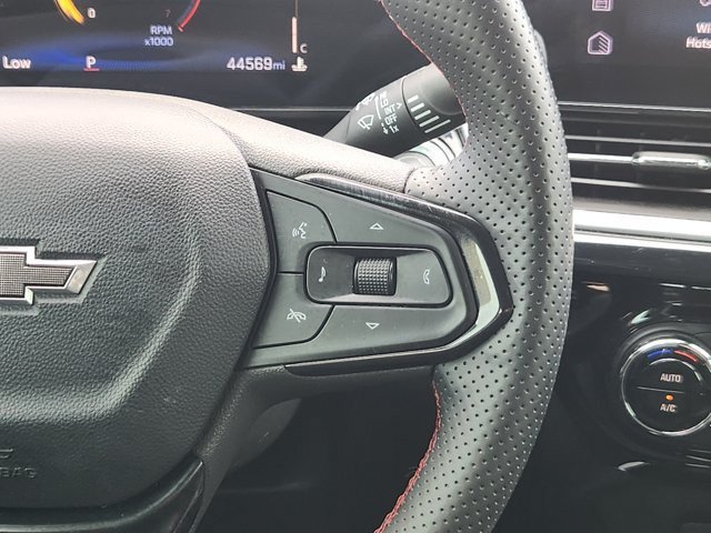 Used 2024 Chevrolet Trax RS w/ Sunroof Package FWD image 28