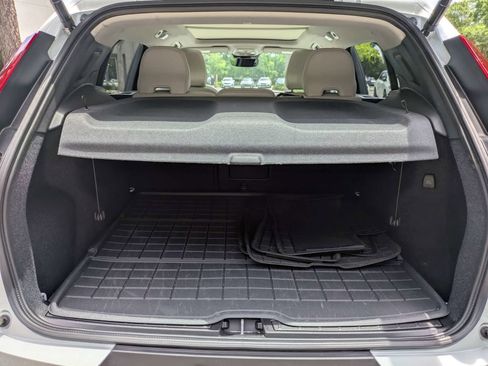 Certified 2026 Volvo XC40 B5 Plus AWD/4WD image 11